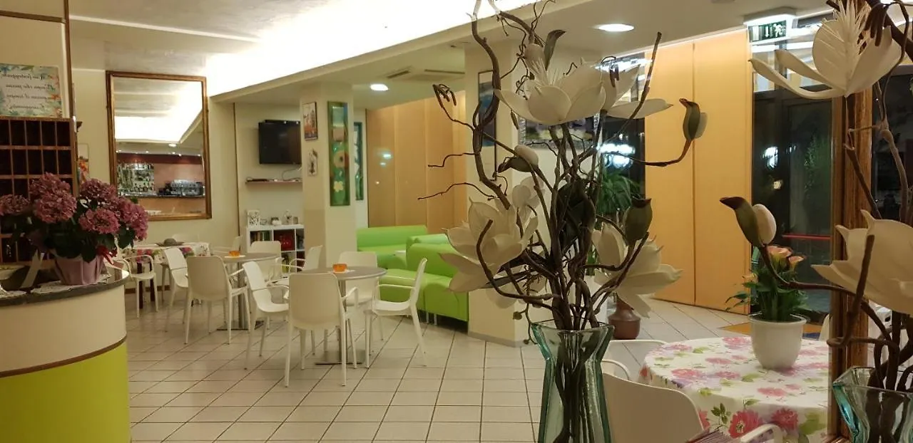 Hotel La Falena チェルヴィア