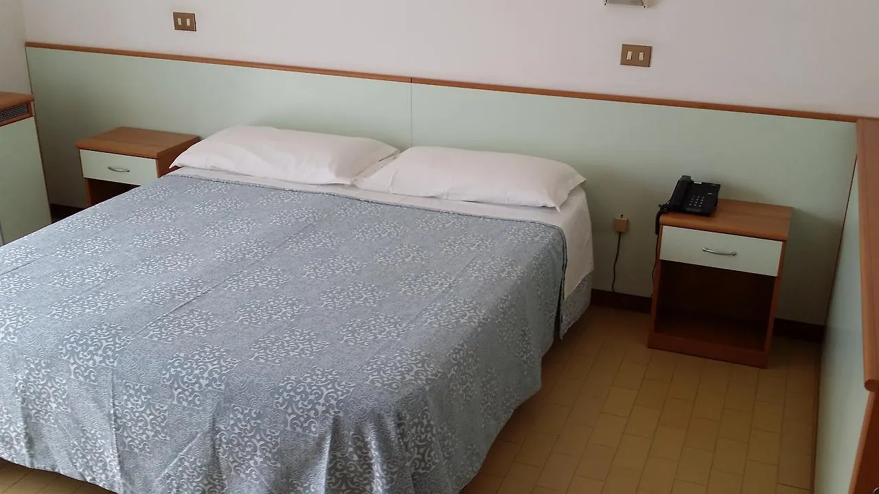Hotel La Falena チェルヴィア