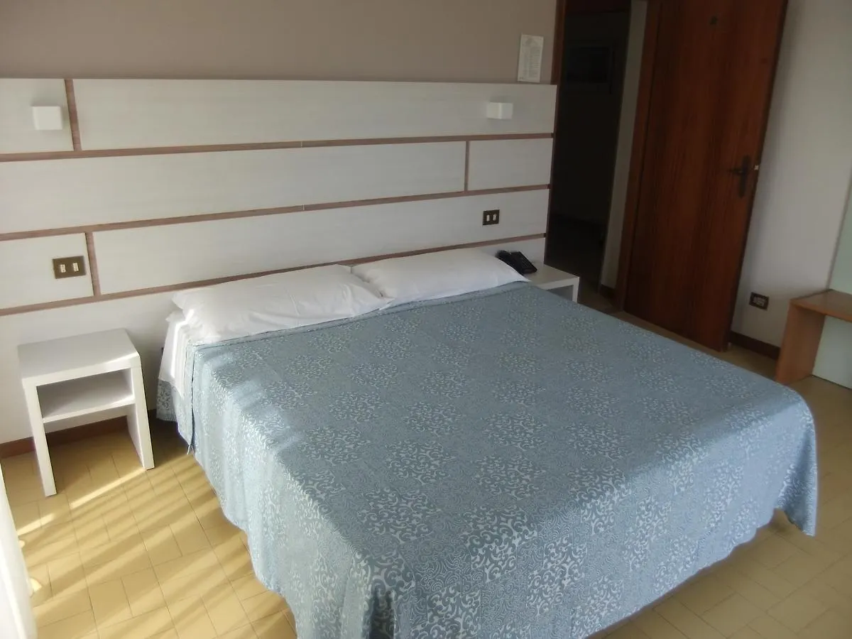 Hotel La Falena Cervia 3*,
