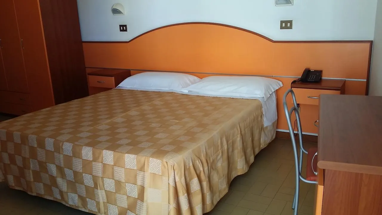 Hotel La Falena チェルヴィア