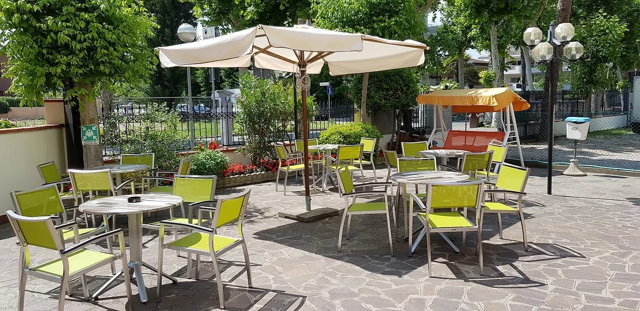 Hotel La Falena チェルヴィア
